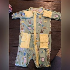 Little Sleepies Petal Hop to It 6-12 EUC